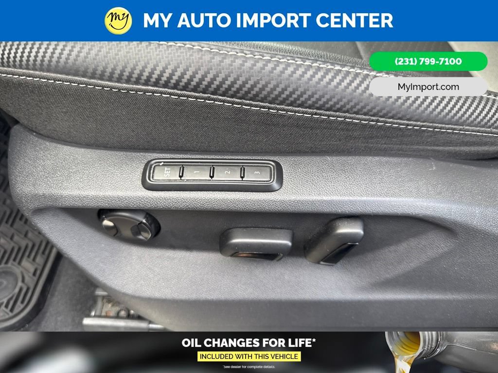 Used 2023 Volkswagen Atlas Cross Sport SEL R-Line AWD/4WD image 11