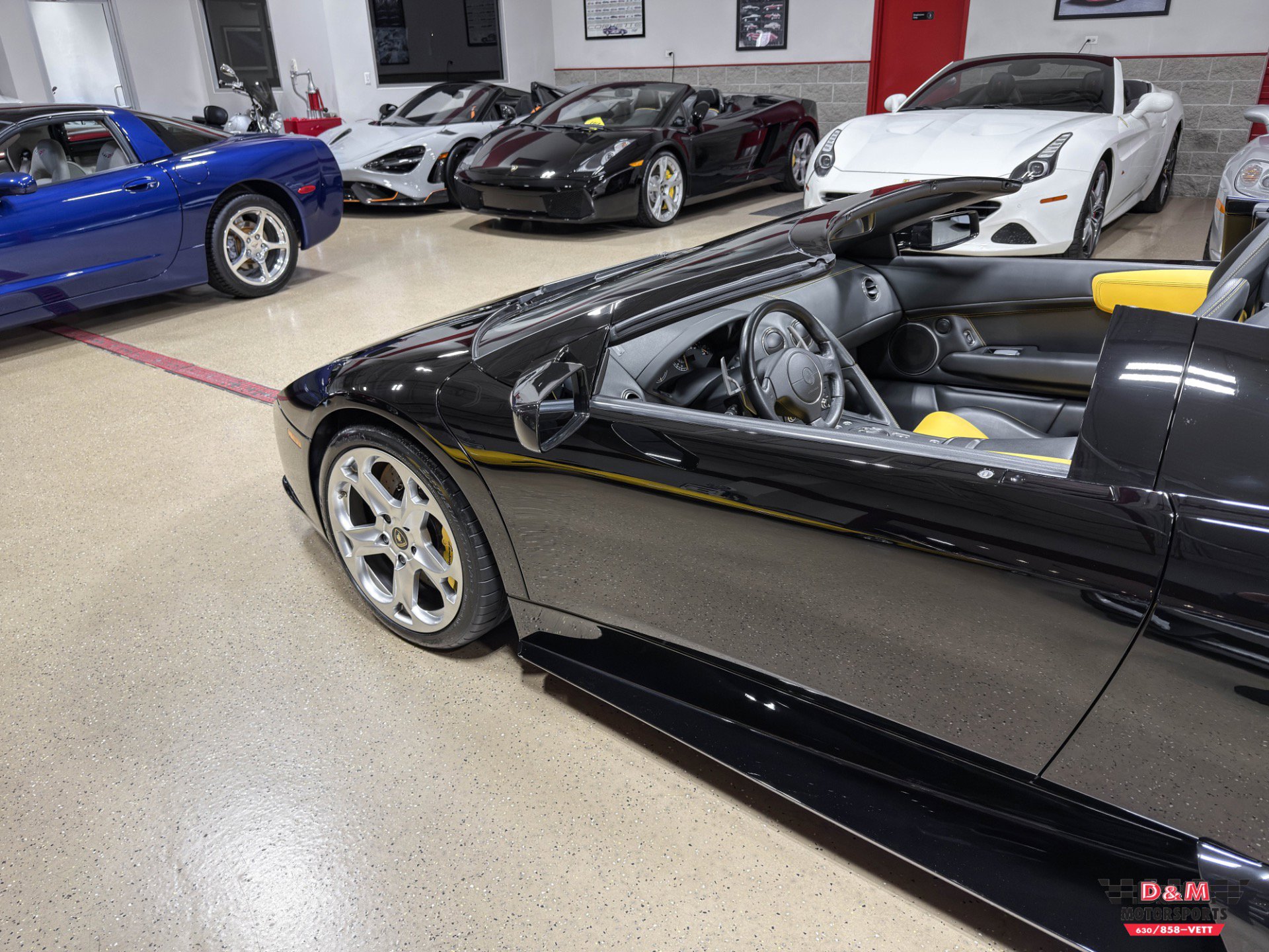 Used 2005 Lamborghini Murcielago Roadster image 31
