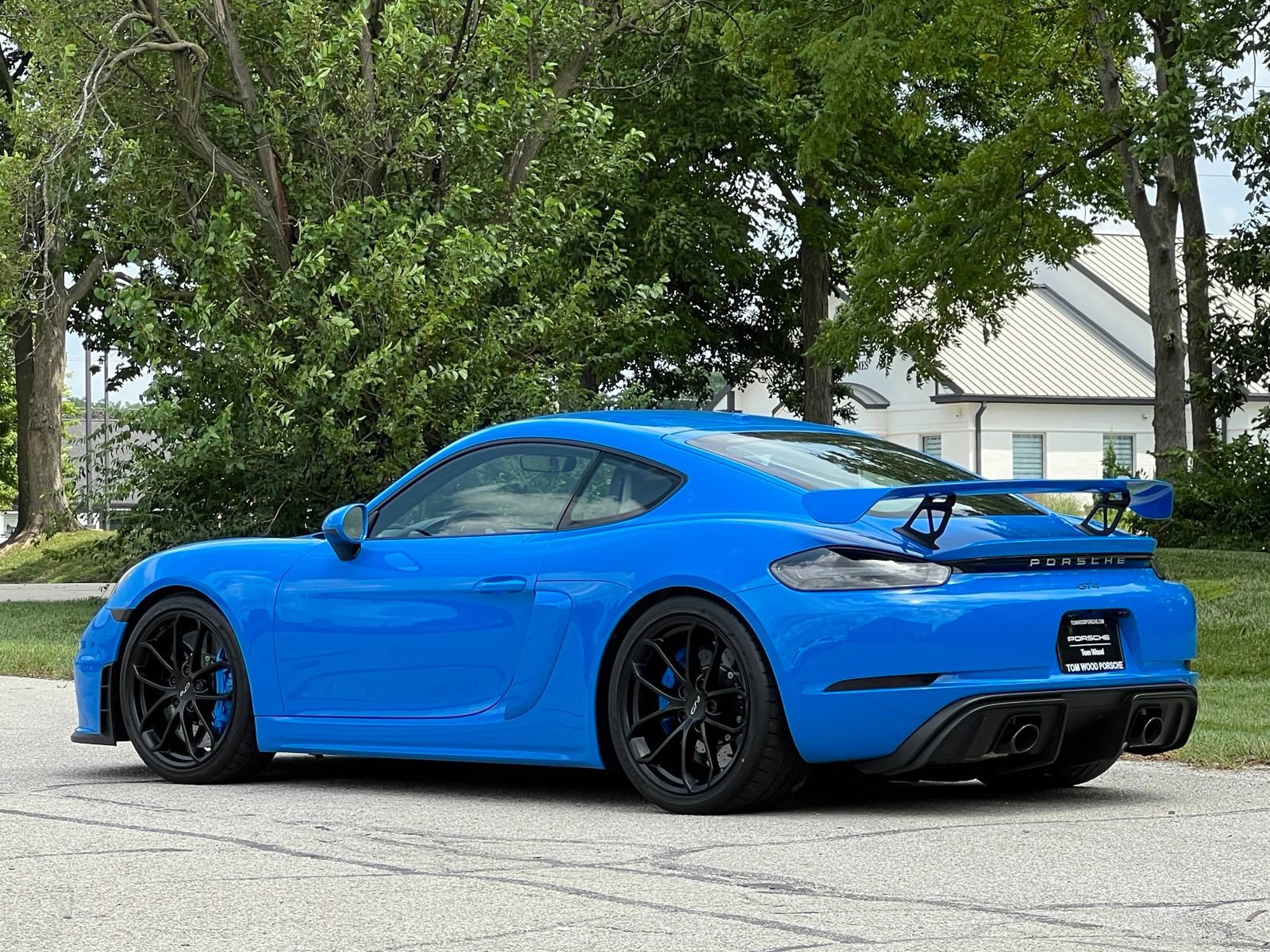 Certified 2023 Porsche 718 Cayman GT4 RWD image 3