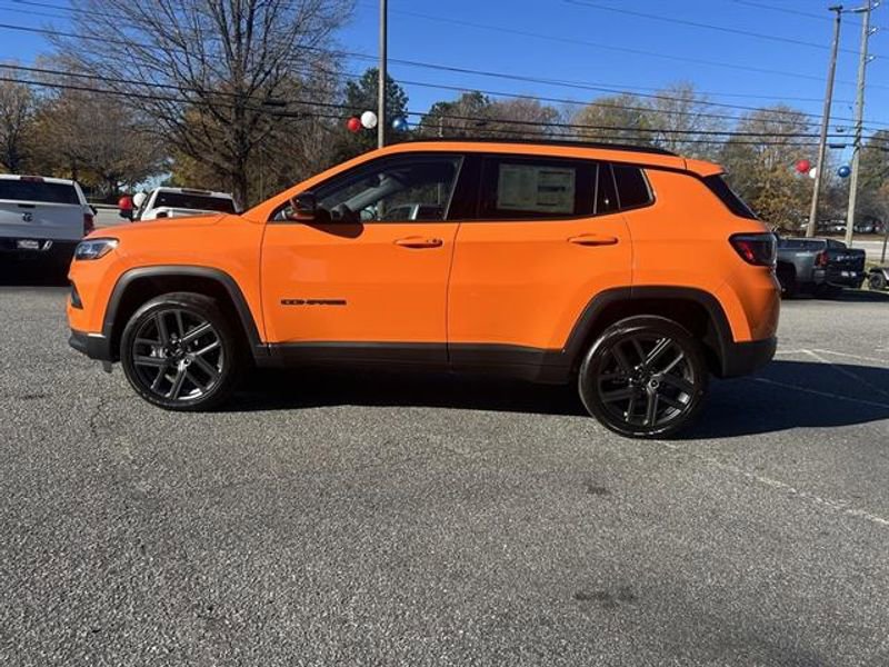 New 2026 Jeep Compass Latitude image 3