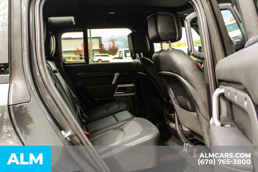 Used 2024 Land Rover Defender 110 X-Dynamic SE image 18