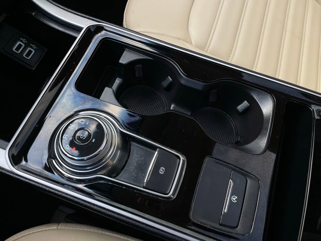 Used 2019 Ford Edge SEL w/ Equipment Group 201A image 22