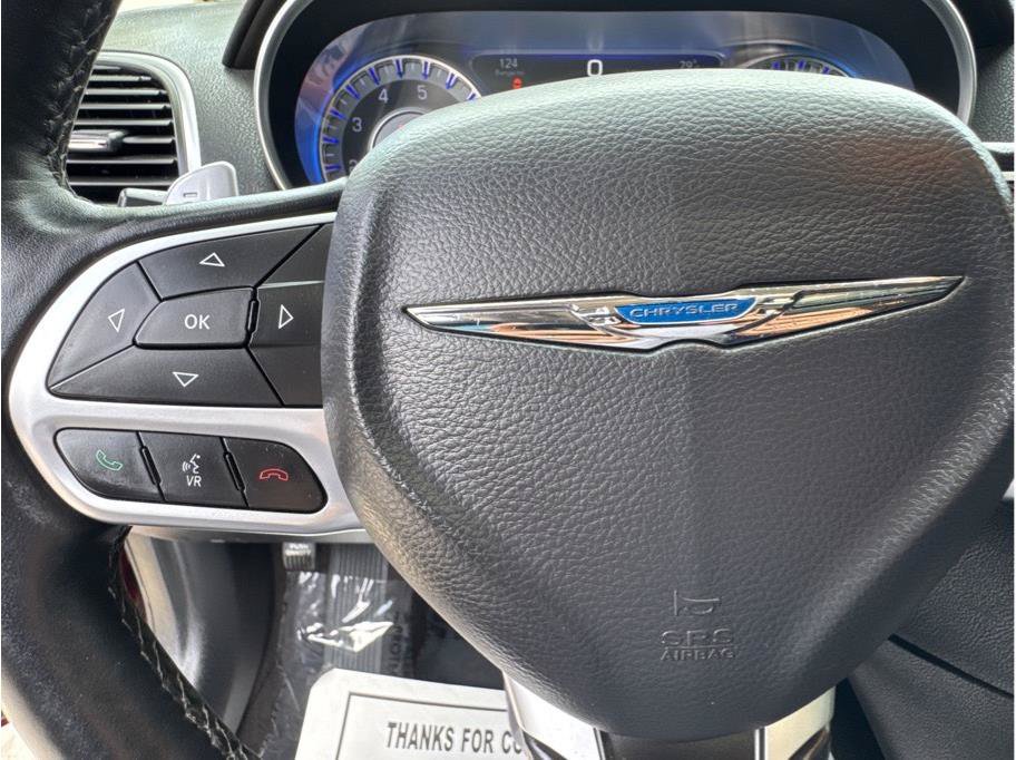 Used 2017 Chrysler 300 C w/ Safetytec Plus Group RWD image 29