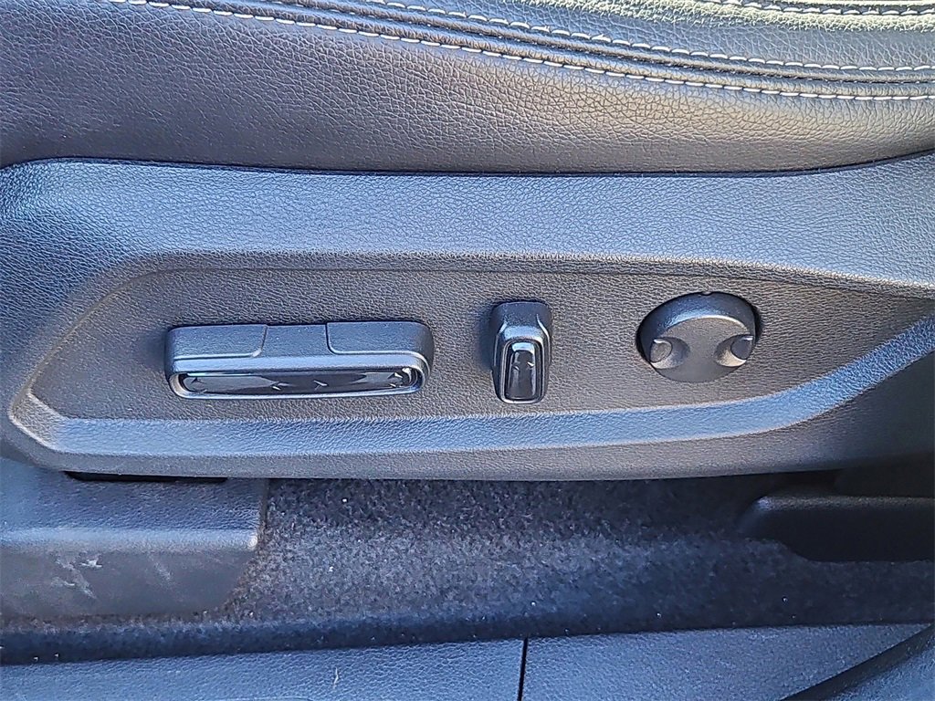 Used 2024 Honda Pilot Touring image 25