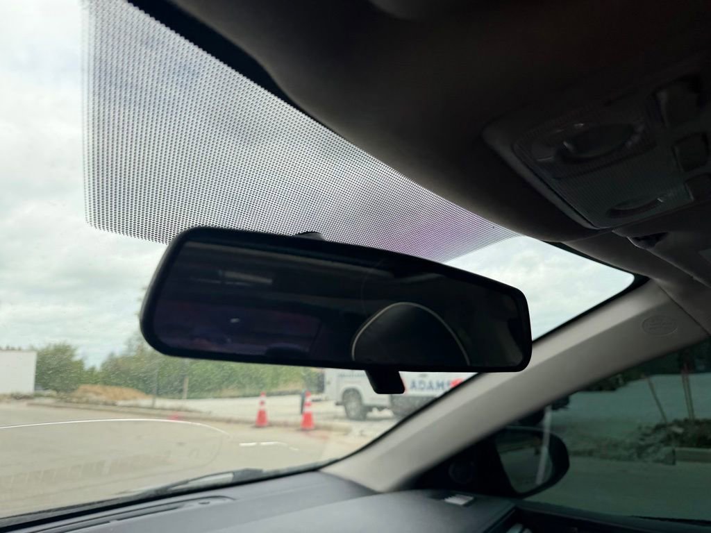 Used 2014 Toyota Corolla LE FWD image 21