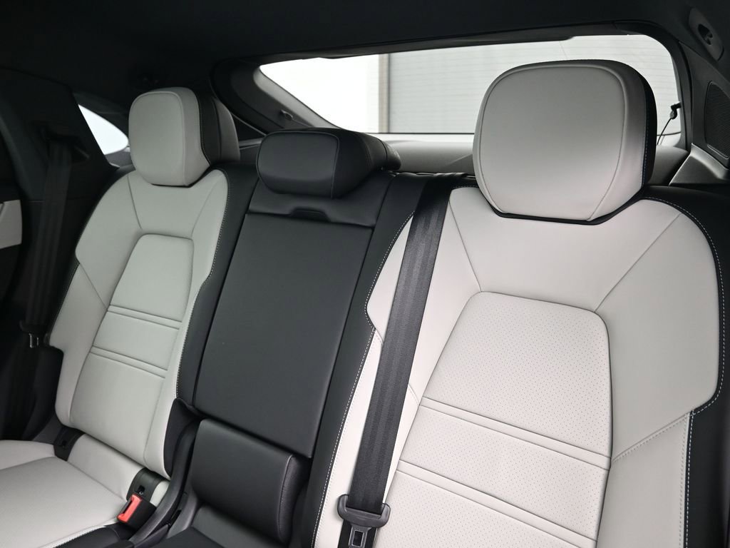 New 2026 Porsche Cayenne Coupe image 6