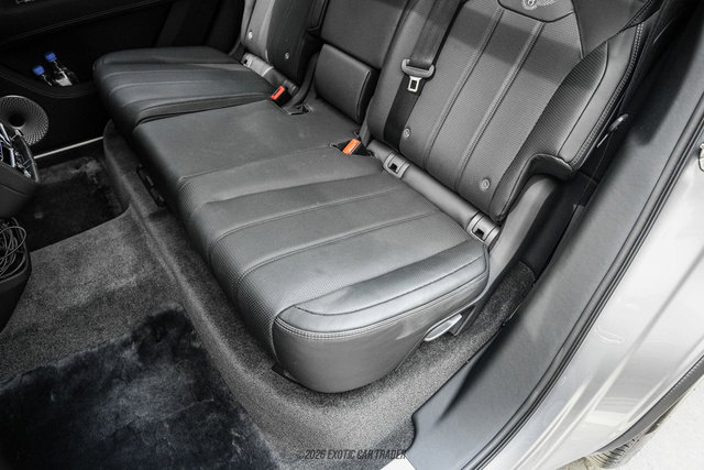 Used 2024 Bentley Bentayga Extended Wheelbase AWD/4WD image 60