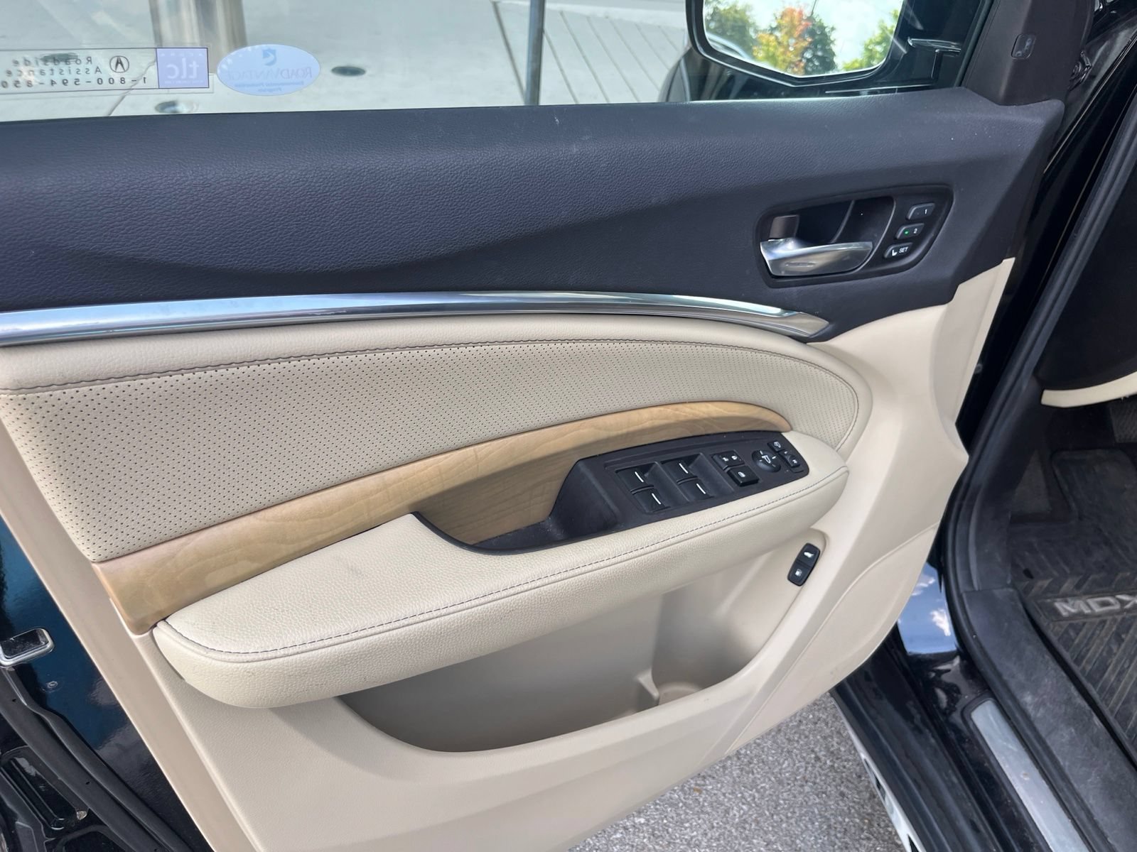 Used 2020 Acura MDX w/ Technology Package AWD/4WD image 9