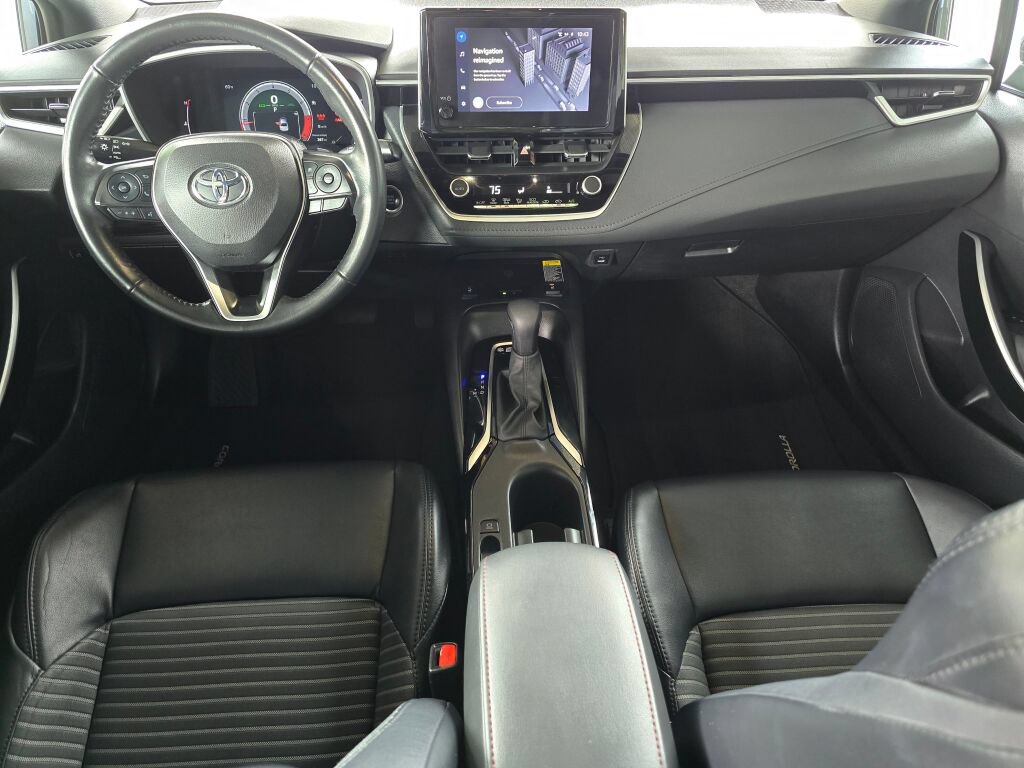 Used 2024 Toyota Corolla XSE FWD image 18