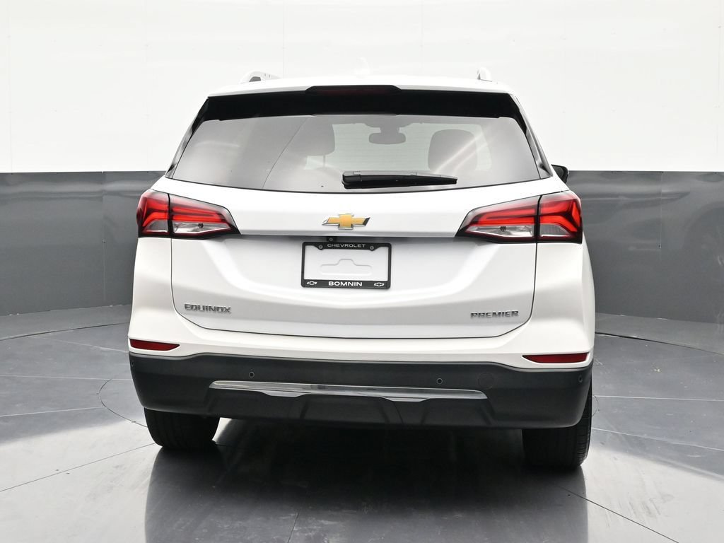 Used 2024 Chevrolet Equinox Premier FWD image 4