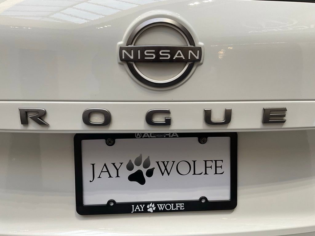 Used 2024 Nissan Rogue S image 23