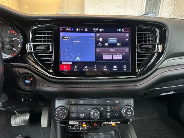 Certified 2022 Dodge Durango R/T w/ Blacktop Package AWD/4WD image 8