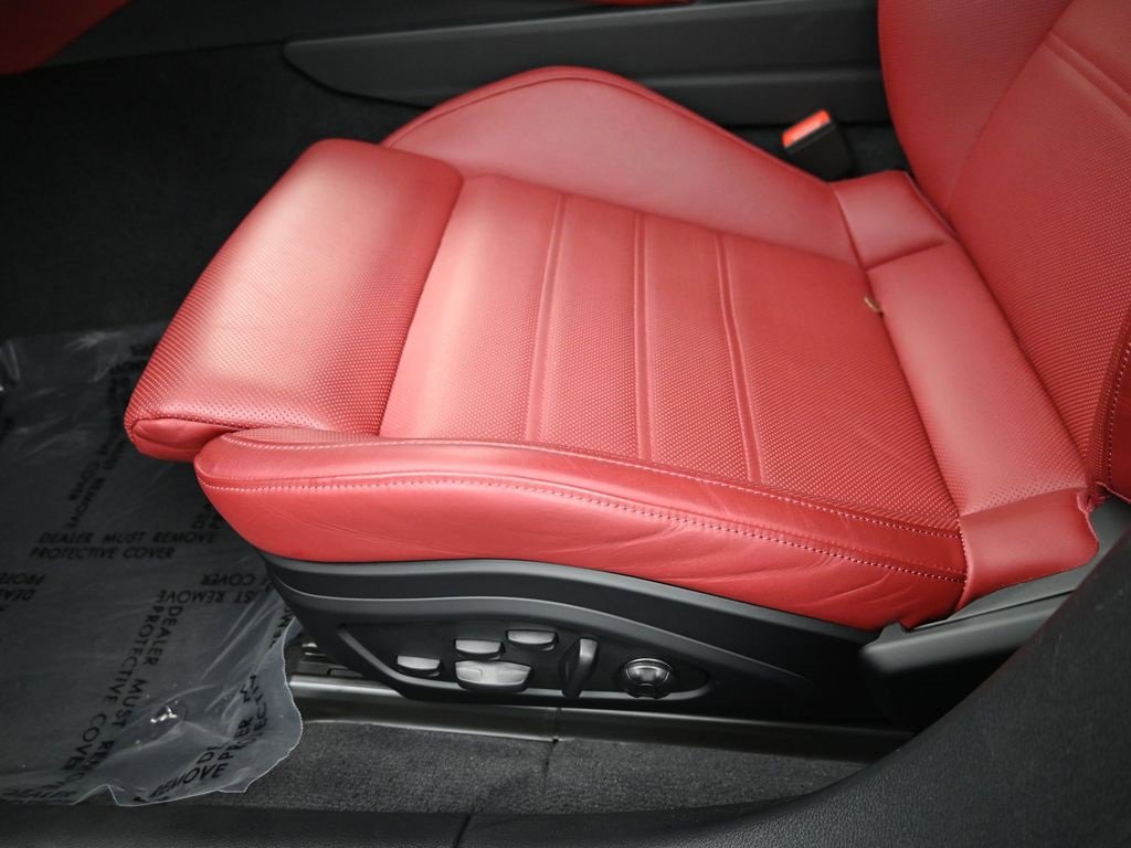 Certified 2025 Porsche Panamera Turbo image 18
