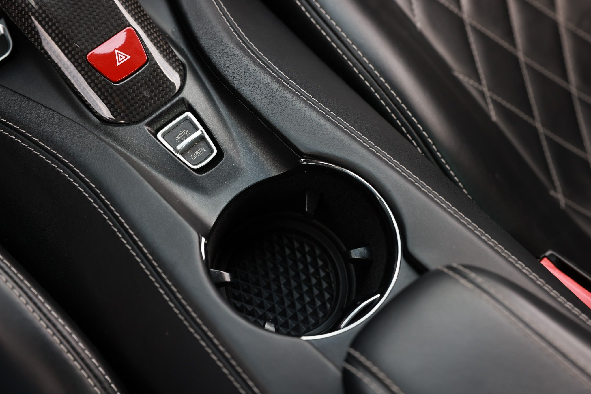 Used 2015 Ferrari California T RWD image 48