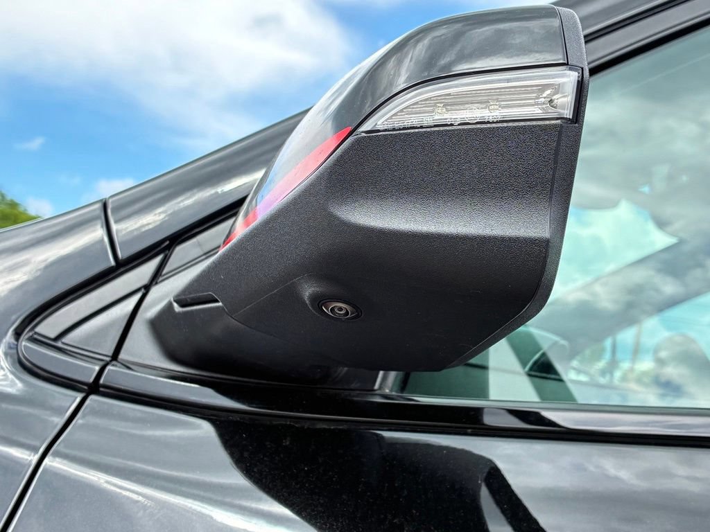 Used 2023 Chevrolet Equinox Premier AWD/4WD image 49