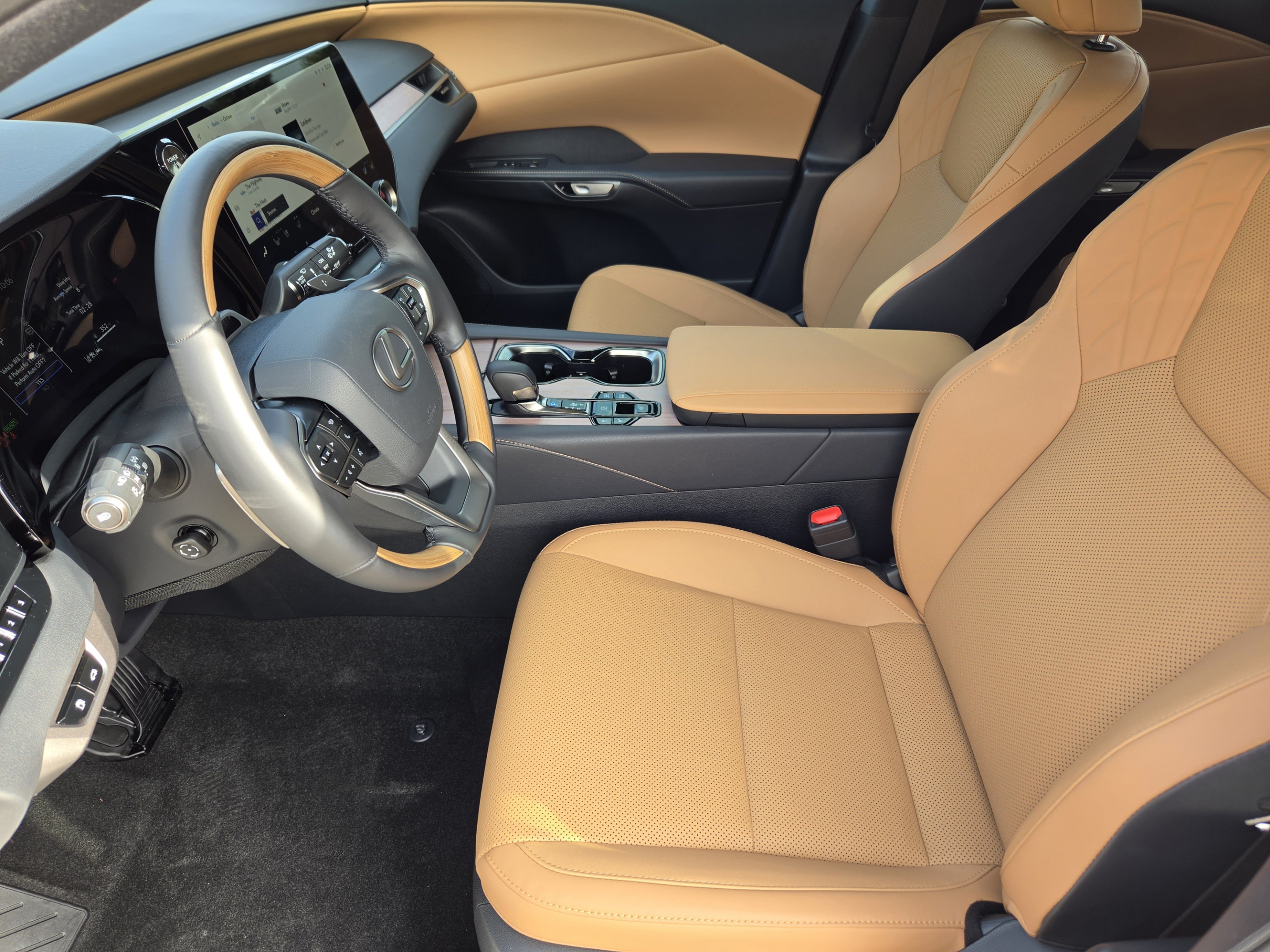 New 2026 Lexus RX 450h AWD w/ Convenience Package image 8