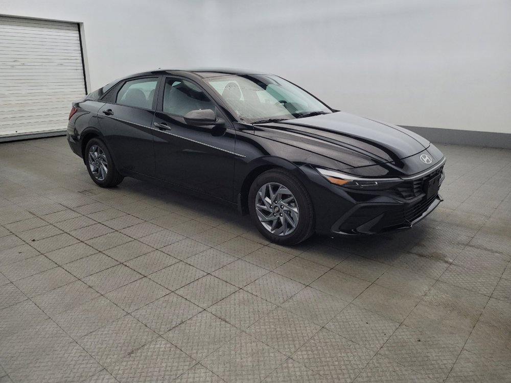 Used 2024 Hyundai Elantra SEL FWD image 11