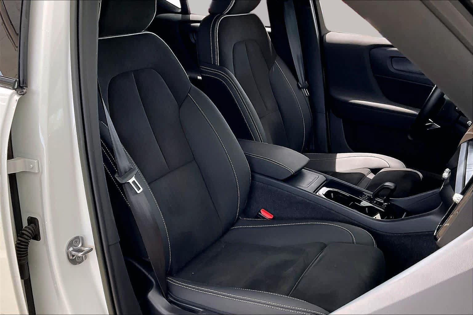 Used 2023 Volvo XC40 Recharge Ultimate AWD/4WD image 8