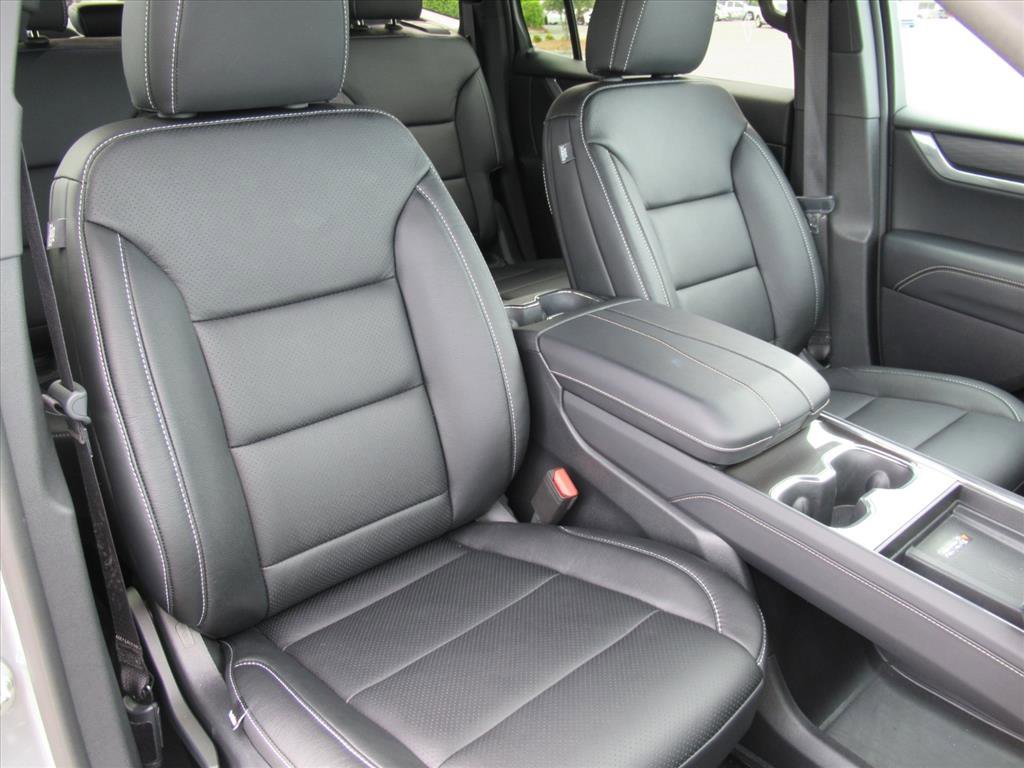 Used 2025 GMC Acadia Elevation image 9