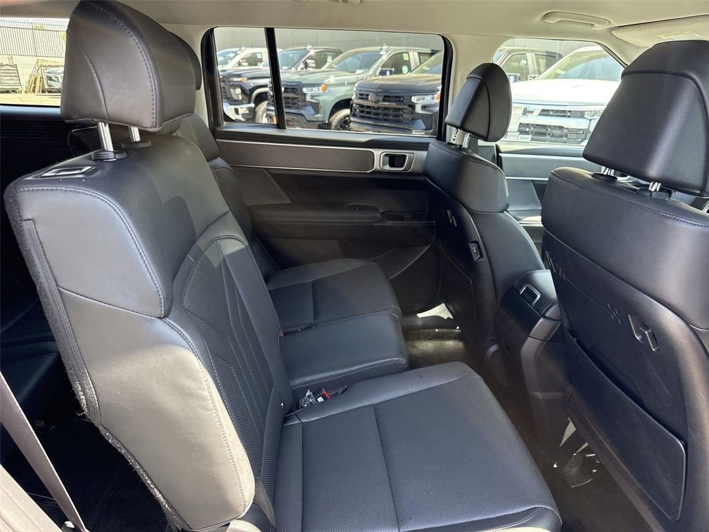 Used 2025 Hyundai Santa Fe SEL image 24