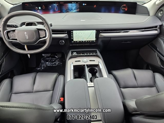 New 2027 Lincoln Navigator Premiere RWD image 12