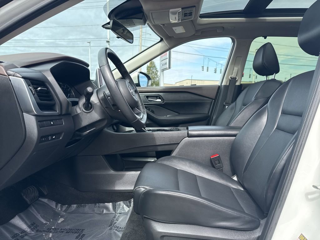 Used 2023 Nissan Rogue SV w/ SV Premium B Package AWD/4WD image 24