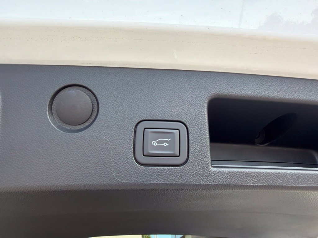 Used 2025 Chevrolet Equinox LT w/ Convenience Package II AWD/4WD image 31