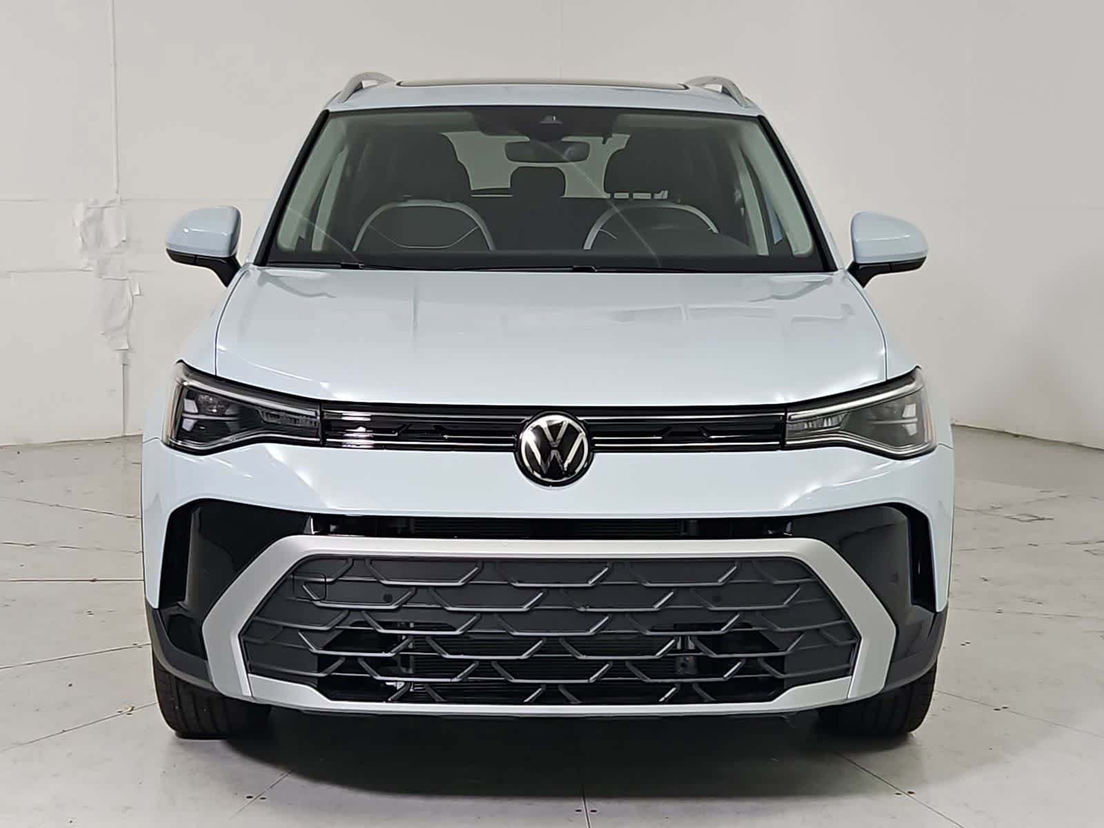 New 2026 Volkswagen Taos SE FWD image 9