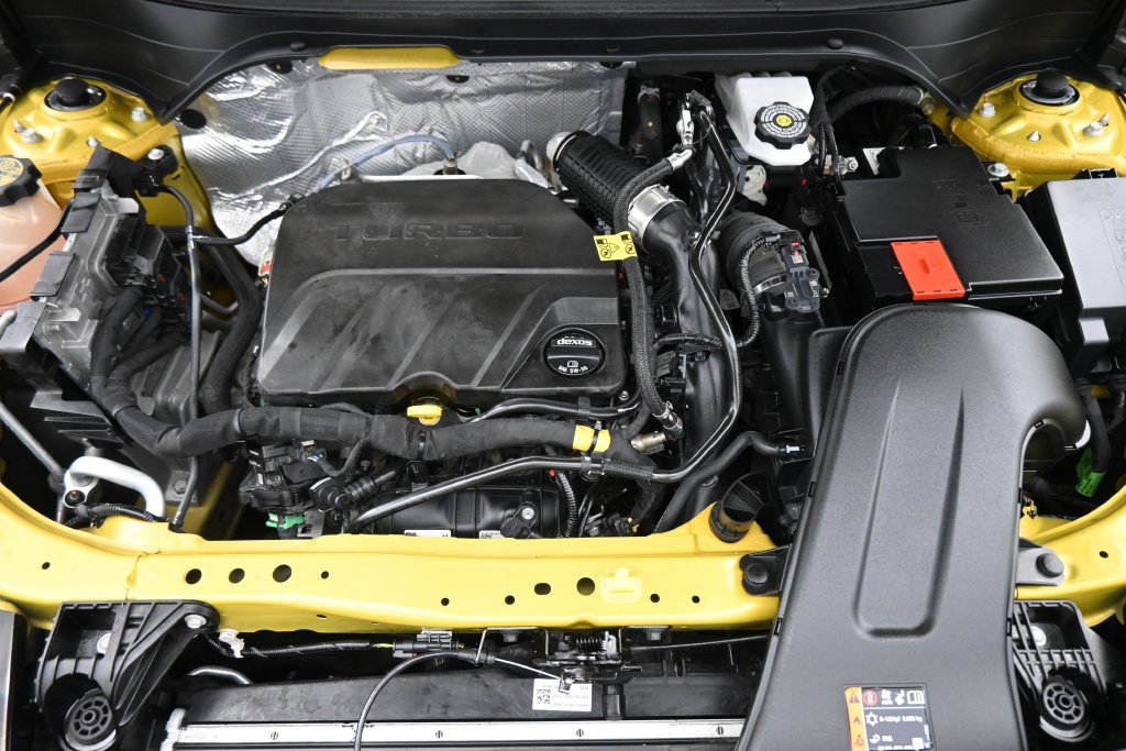 Used 2024 Chevrolet Trax RS FWD image 17
