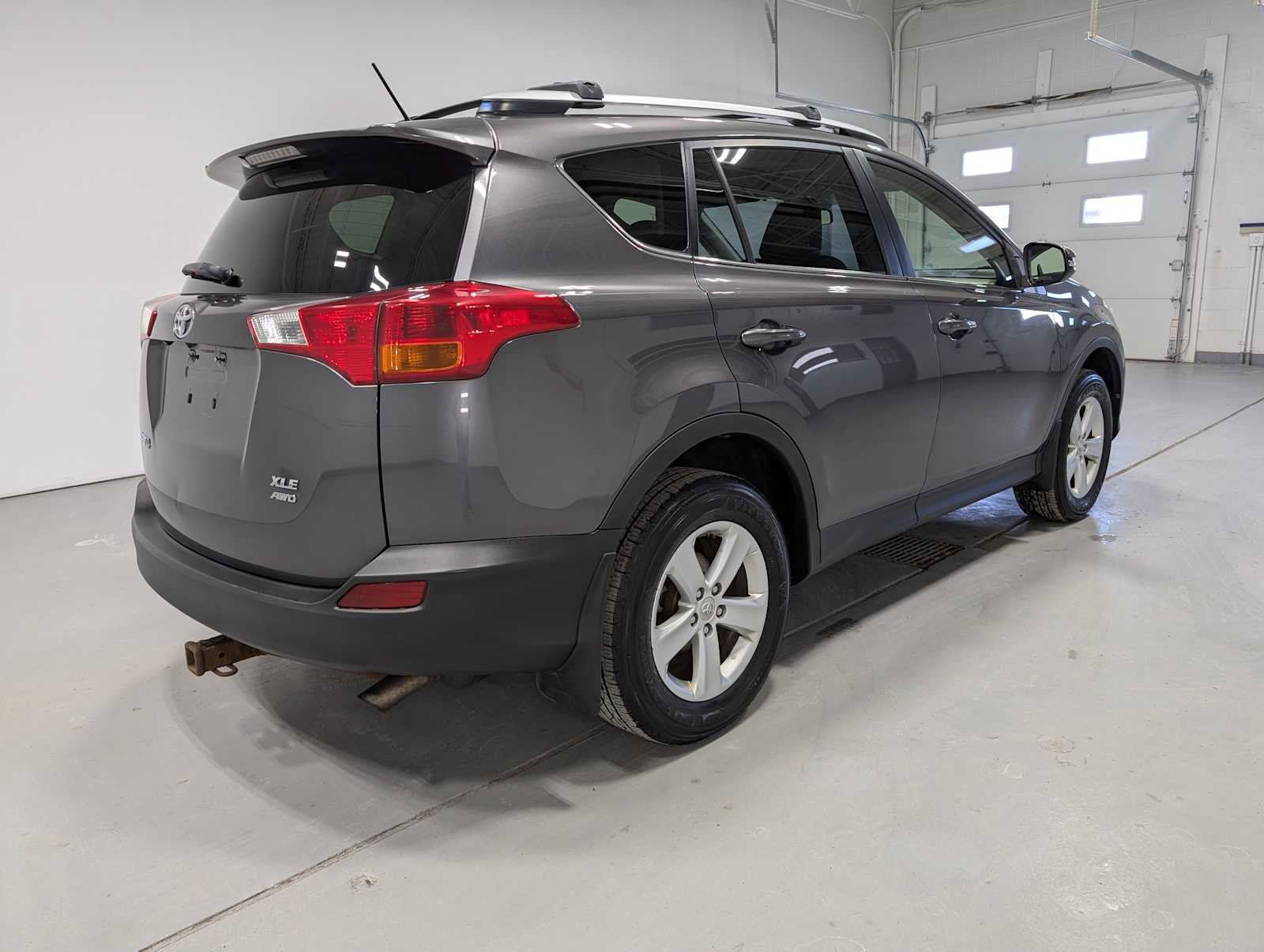Used 2013 Toyota RAV4 XLE image 8