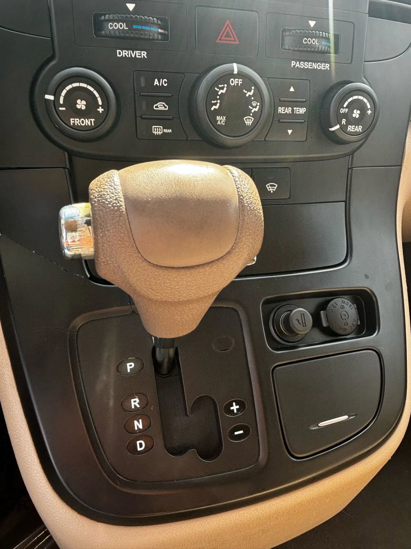 Used 2008 Kia Sedona LX image 18