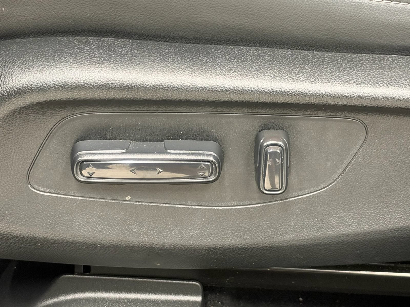 Used 2024 Honda HR-V EX-L image 25