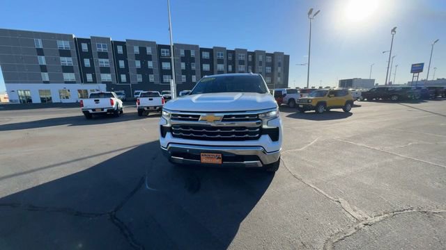 Used 2023 Chevrolet Silverado 1500 LTZ image 3