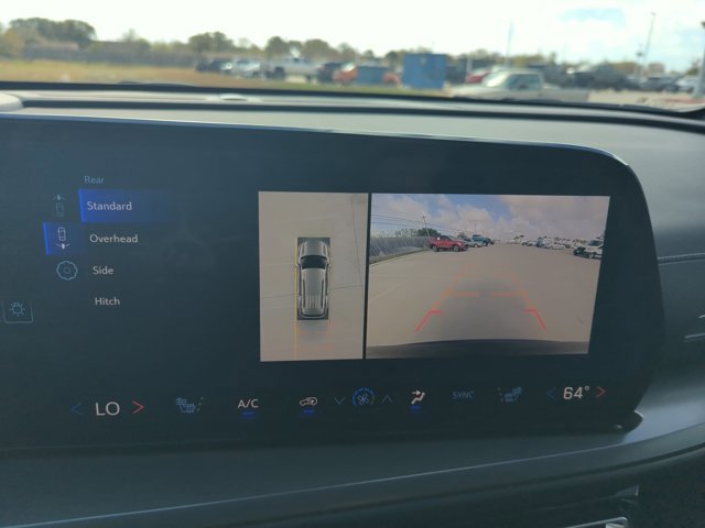 Used 2026 Chevrolet Traverse LT w/ Midnight/Sport Edition image 13