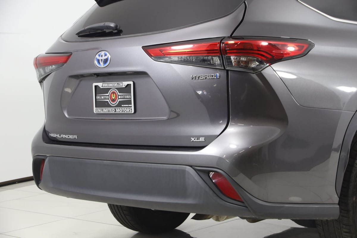 Used 2022 Toyota Highlander XLE FWD image 42