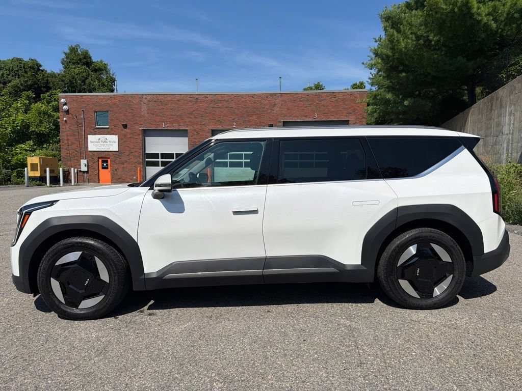 Certified 2024 Kia EV9 Wind AWD/4WD image 3