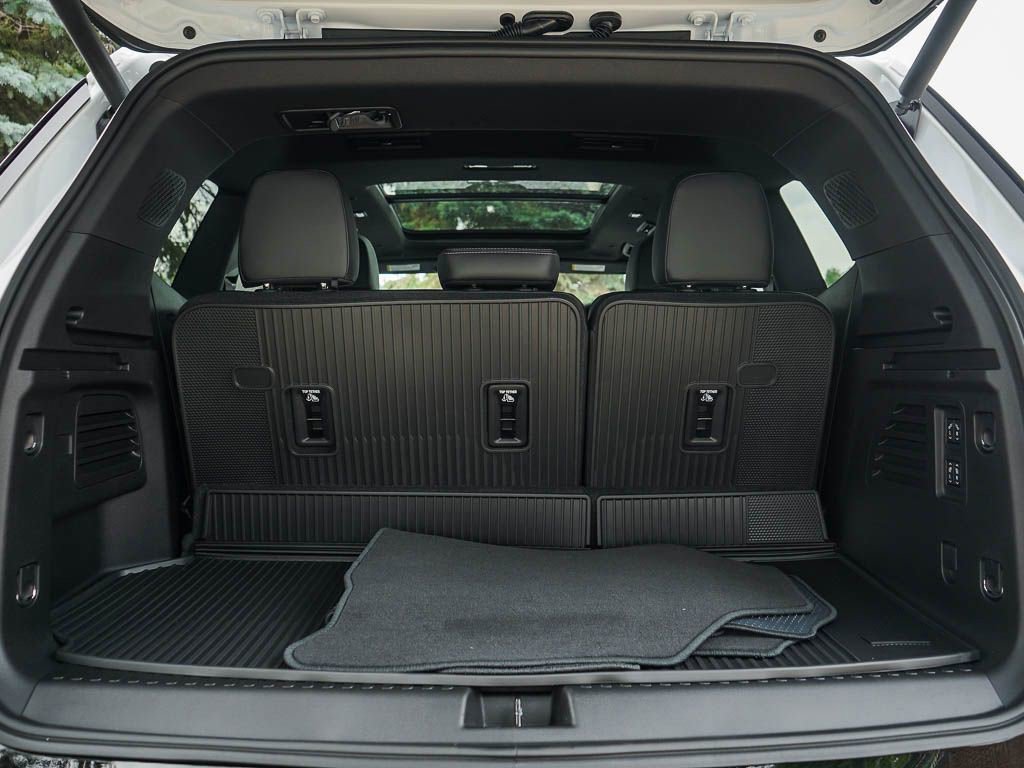 New 2026 Buick Enclave Sport Touring w/ Power Package AWD/4WD image 8