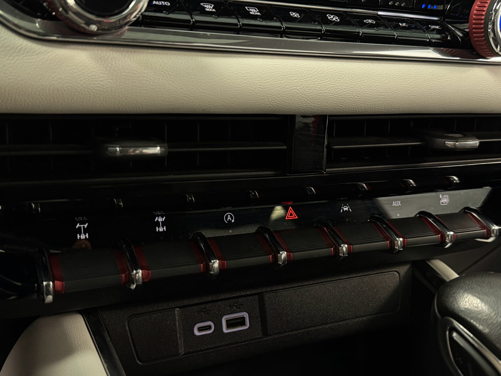 Used 2024 GMC Canyon AT4X w/ AT4X AEV Edition AWD/4WD image 28