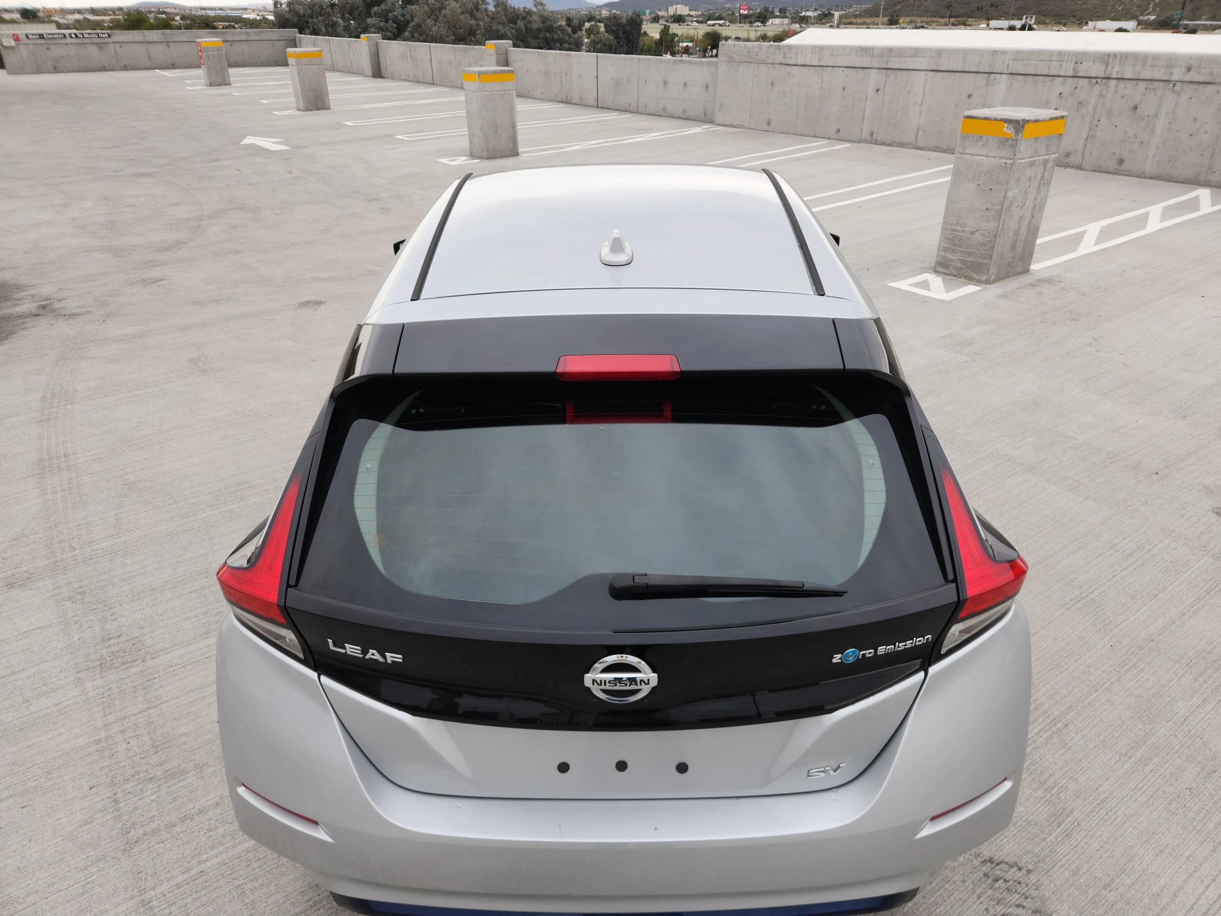 Used 2018 Nissan Leaf SV FWD image 7
