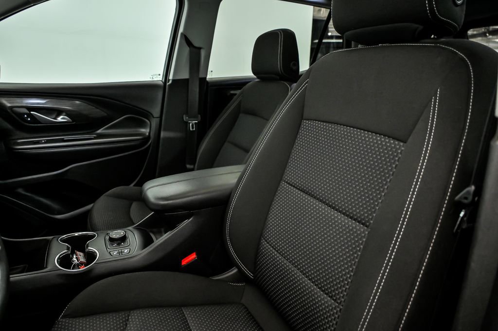 Used 2022 GMC Terrain SLE w/ Driver Convenience Package image 13