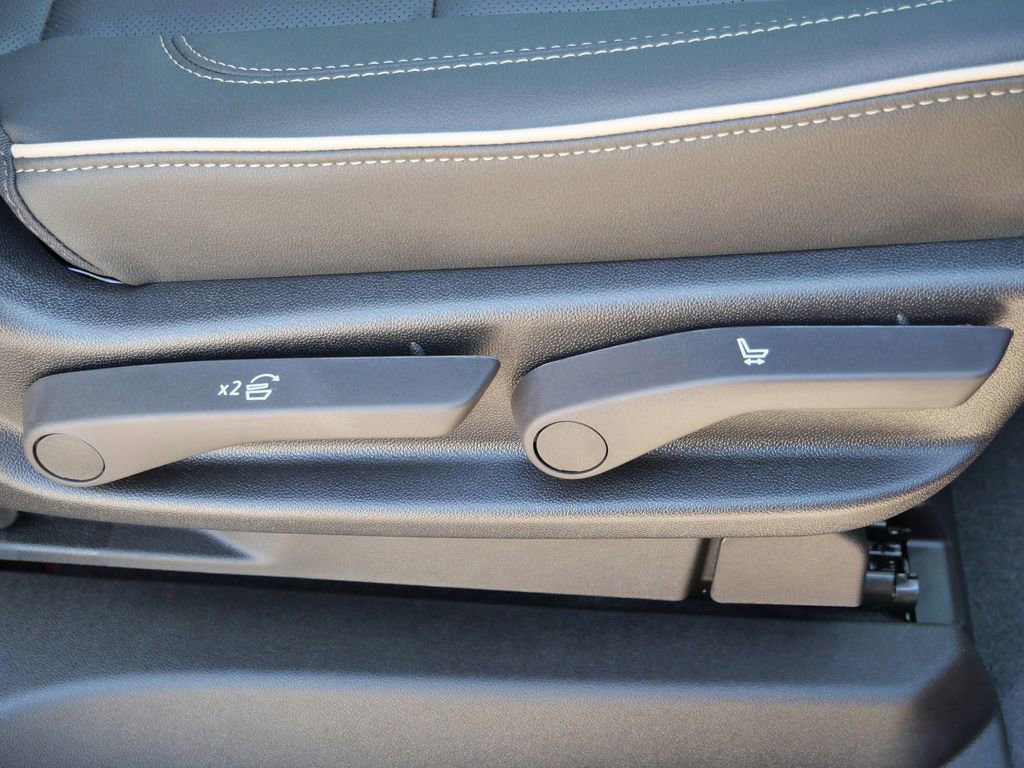 New 2026 GMC Yukon XL Elevation w/ Elevation Premium Package AWD/4WD image 29