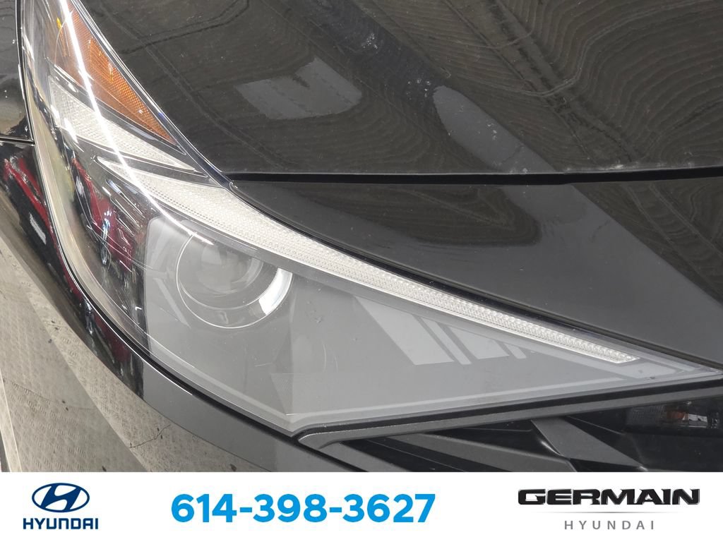 Used 2023 Hyundai Elantra SEL w/ Preferred Accessory Package FWD image 15