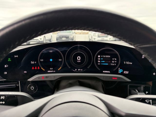 Used 2021 Porsche Taycan image 8