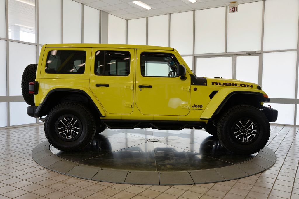 Used 2024 Jeep Wrangler Unlimited Rubicon AWD/4WD image 9
