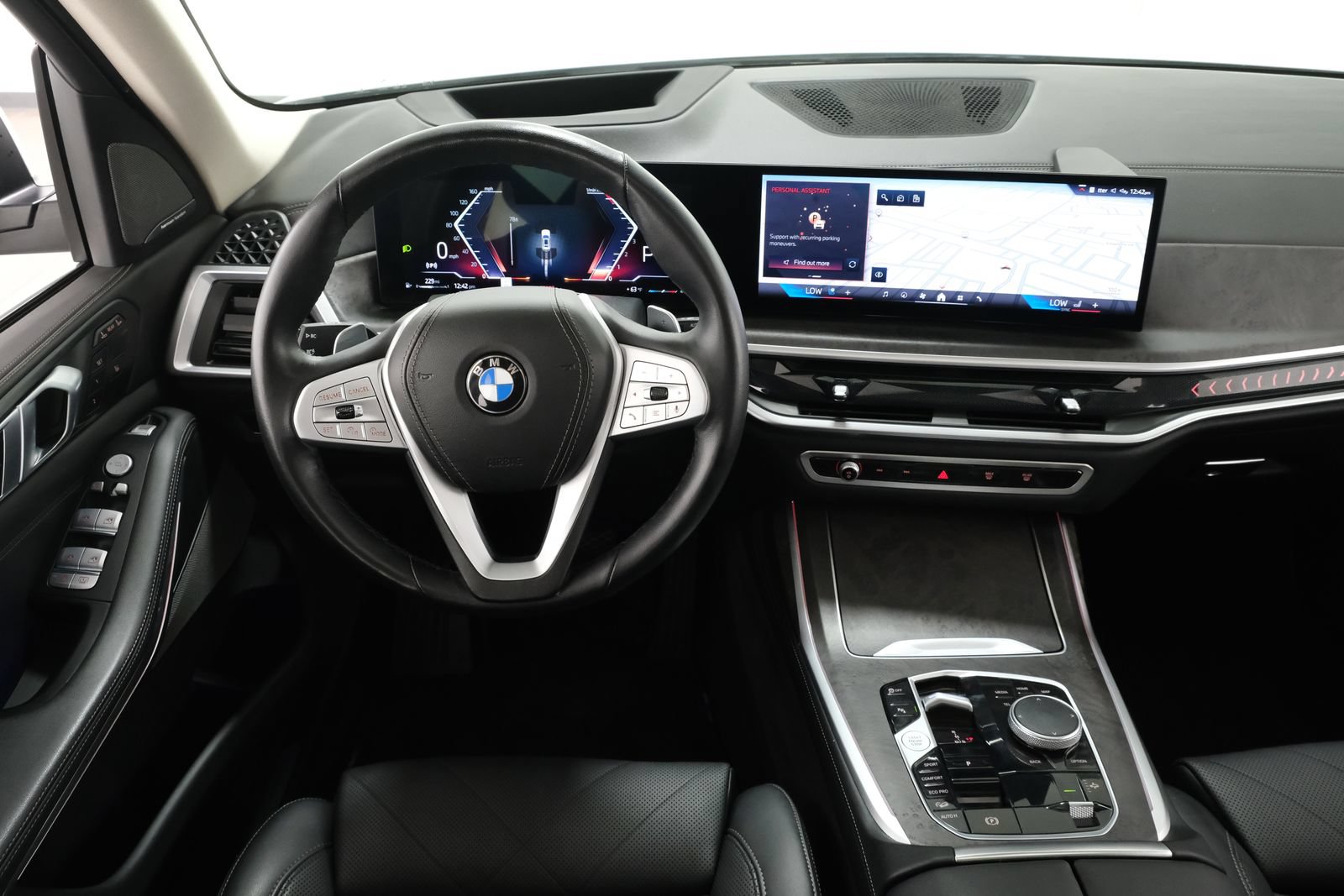 Used 2024 BMW X7 xDrive40i w/ Premium Package AWD/4WD image 11
