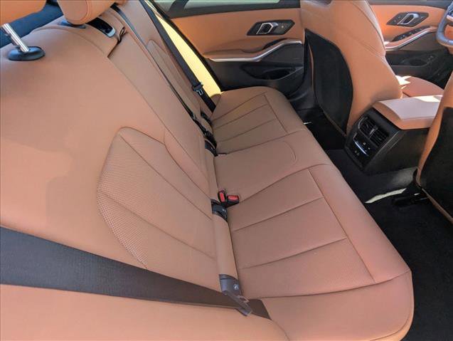 Certified 2025 BMW 330i Sedan w/ Premium Package image 21