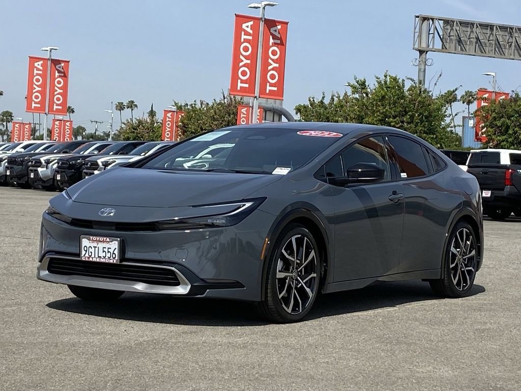 Used 2023 Toyota Prius Prime FWD image 38