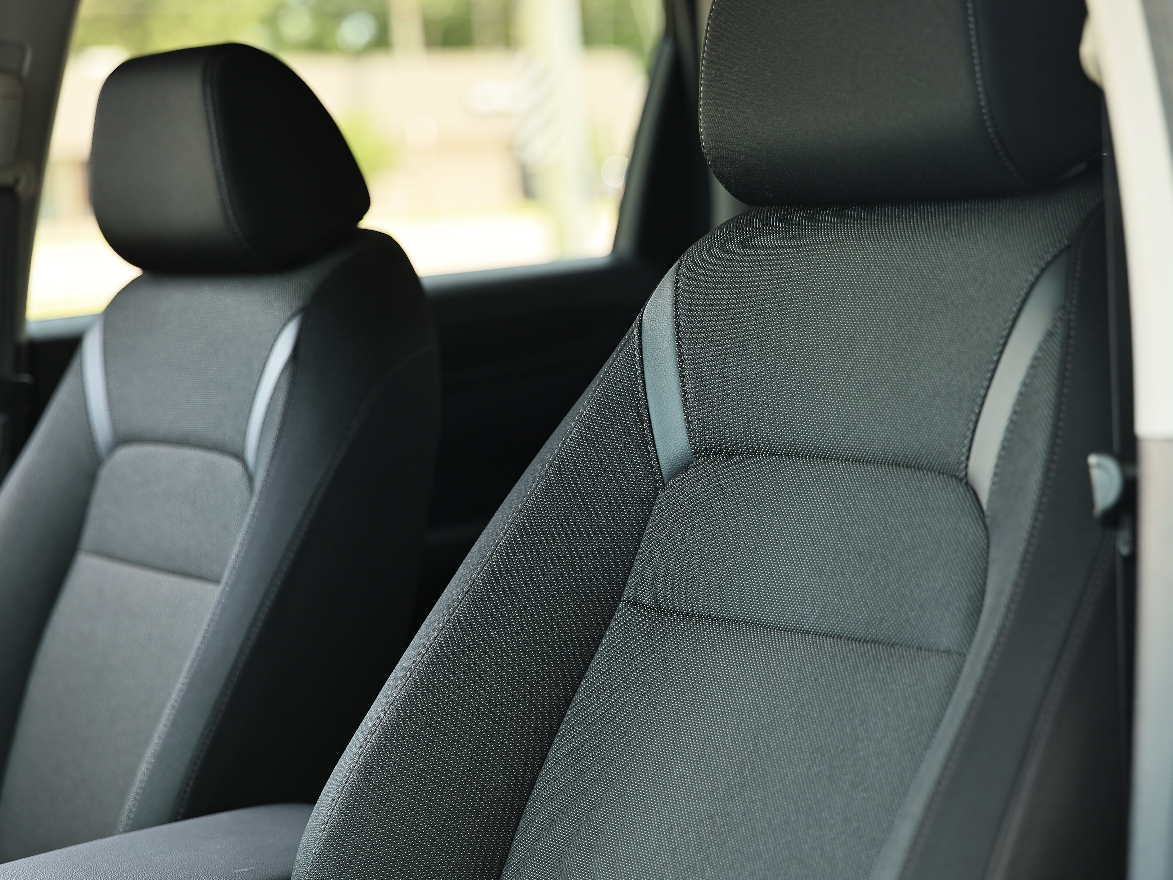 Used 2025 Honda CR-V EX image 23