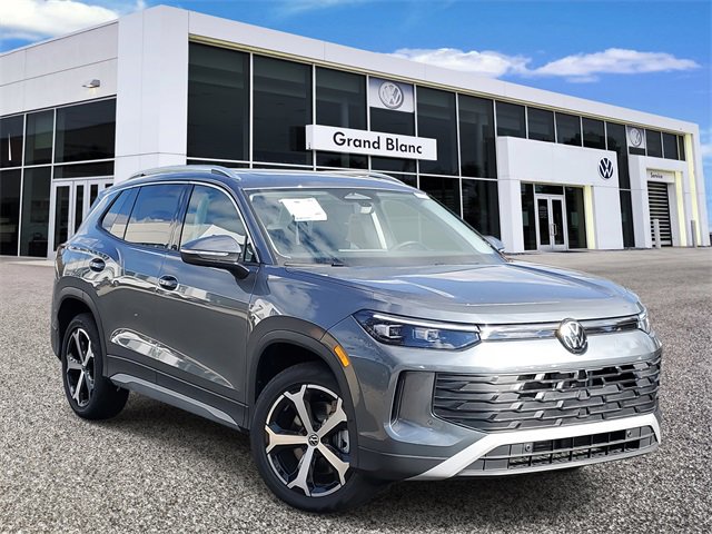 New 2025 Volkswagen Tiguan SE