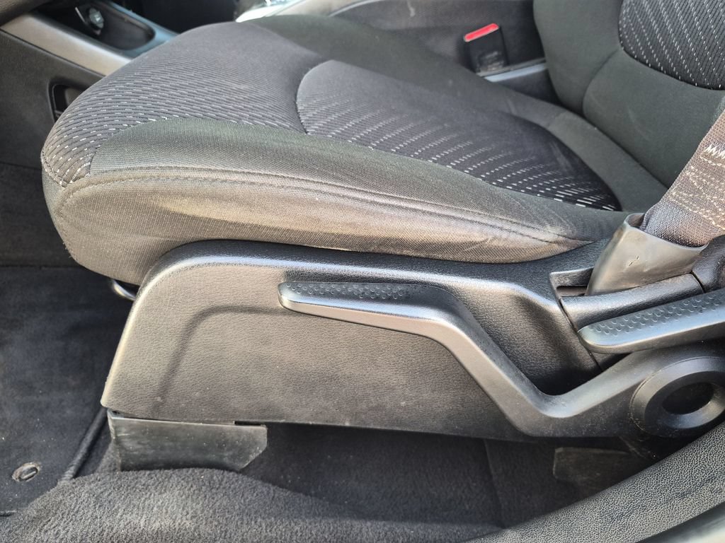 Used 2019 Dodge Journey SE w/ Connectivity Group FWD image 17